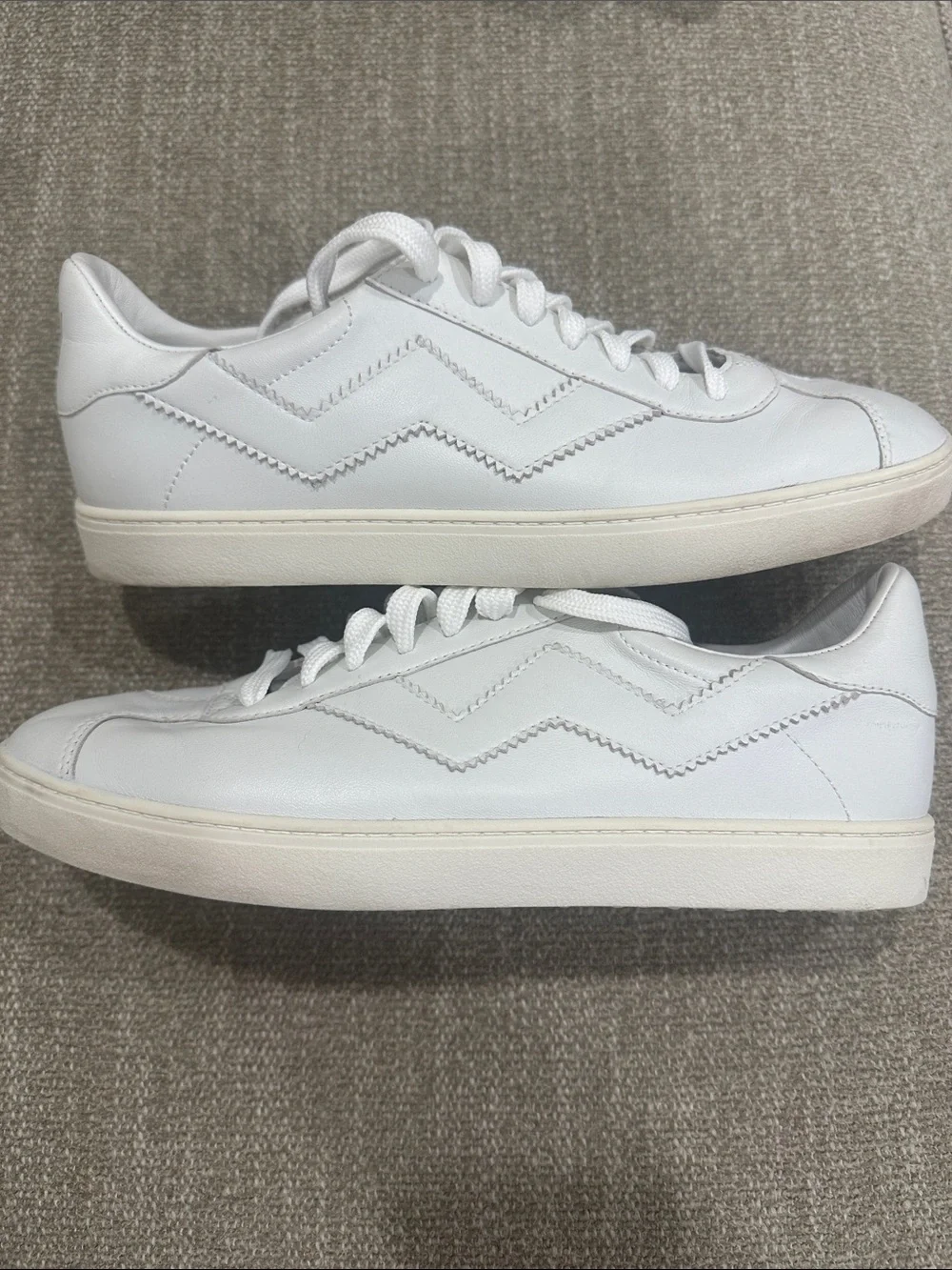 Stuart Weitzman Women’s White Leather Sneakers Size 8M with Dust Bag